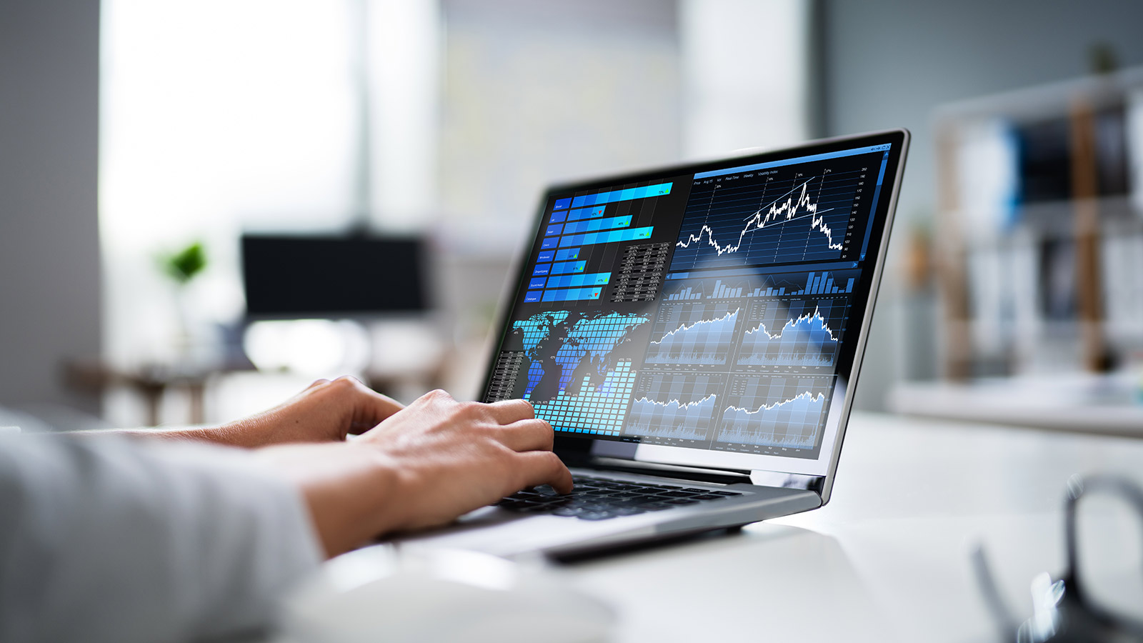 data analytics on laptop